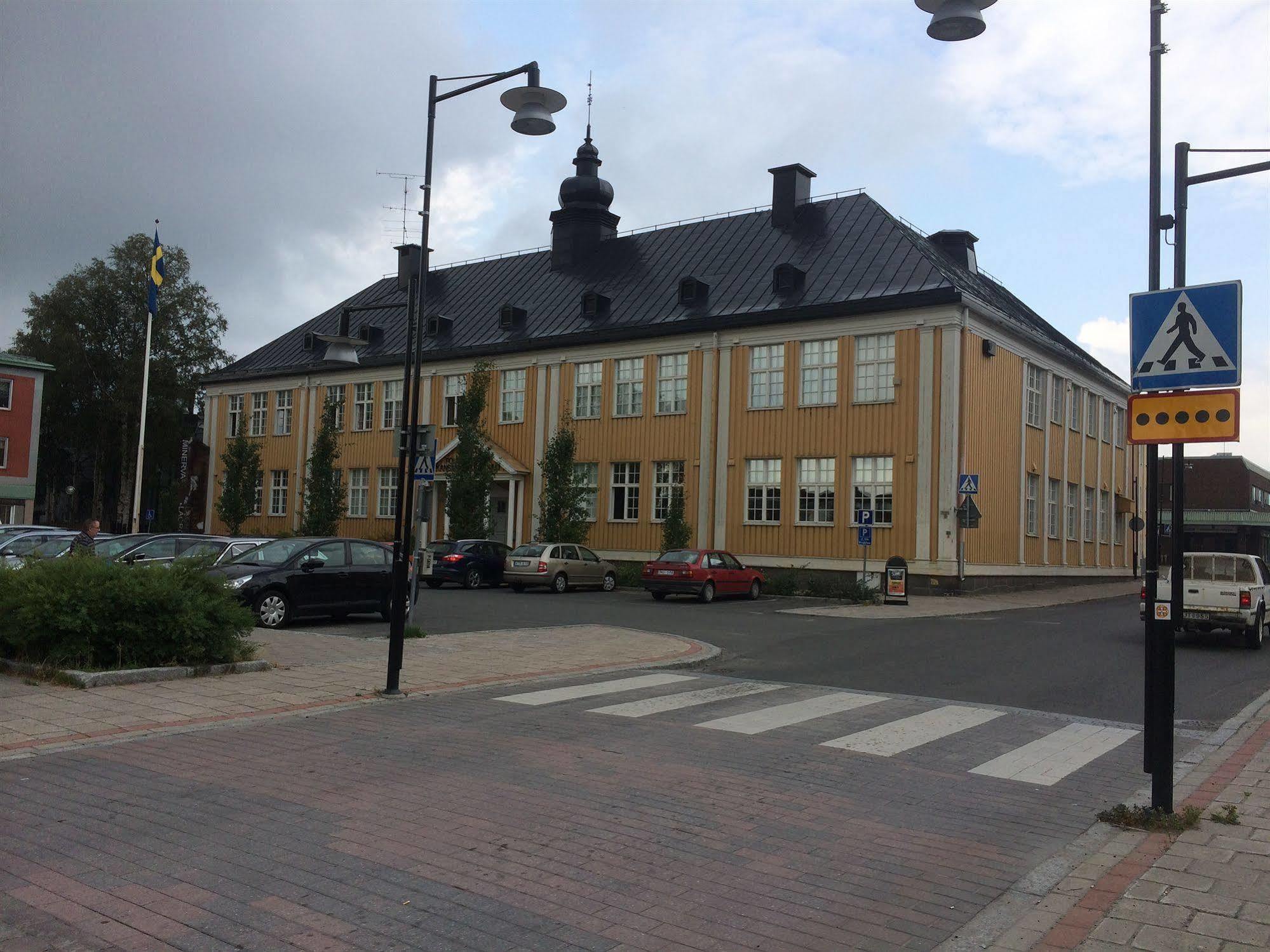 Svefi Vandrarhem - Hostel Хапаранда Екстериор снимка